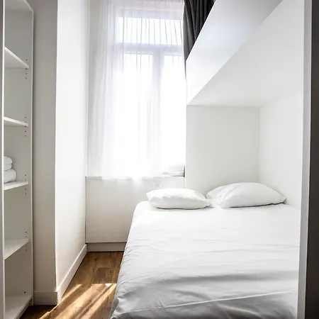 Hotel Calm 2*