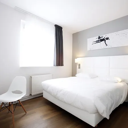 Calm Hotel 2*