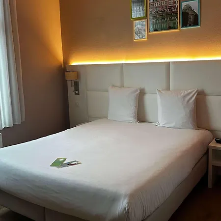 Hotel Calm 2*