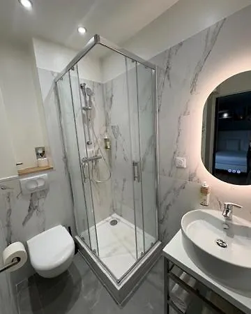Calm Hotel 2*